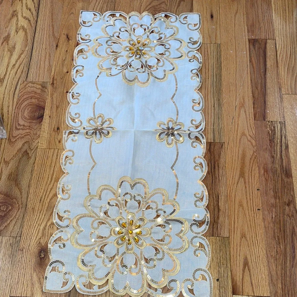 NEW Sequin floral Gold with being Rectangle table runner Doily 33 X15